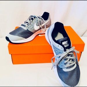 Nike Downshifter 7 Shoes Size 6Y